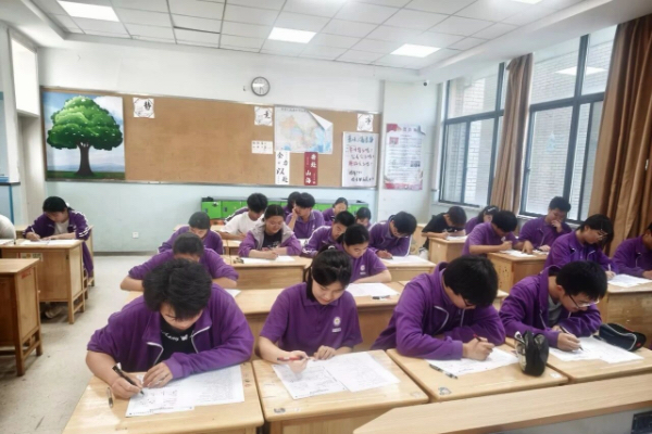 海滨中学开展校园安全知识竞赛活动