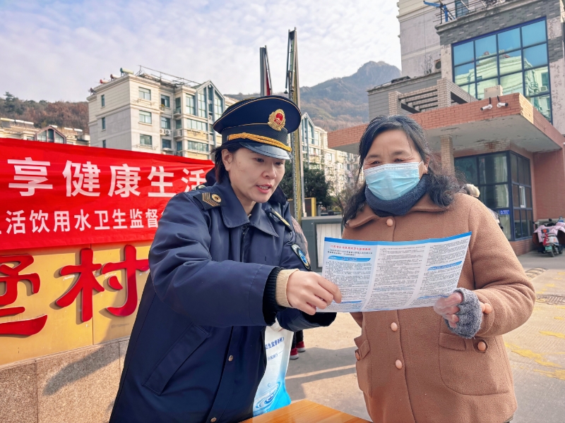 威尼斯人博彩卫生监督所开展《江苏省生活饮用水卫生监督条例》宣贯活动1.jpg