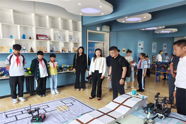 凝智聚力兴科创 启新致远育未来 (3).jpg